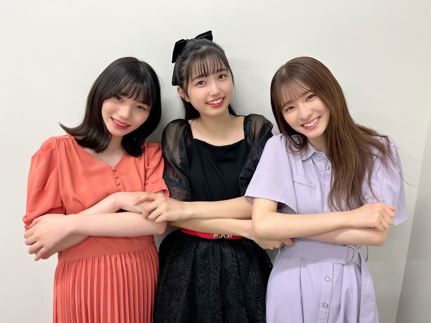 最終値下げ)乃木坂46 5期生 写真集 パネル 岡本姫奈 五百城茉央