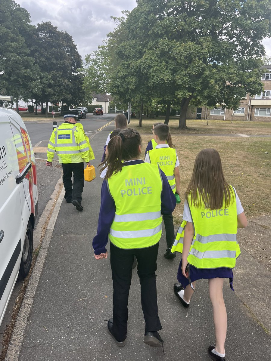 Mr_Lyle1's tweet photo. 47mph the fastest one we’ve caught yet! @hartsholmeacad @HarbourLearning https://t.co/pXBkgvN4lB
