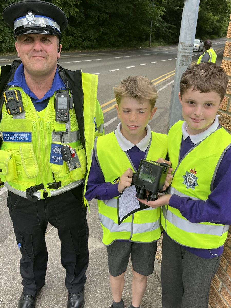 Mr_Lyle1's tweet photo. 47mph the fastest one we’ve caught yet! @hartsholmeacad @HarbourLearning https://t.co/pXBkgvN4lB