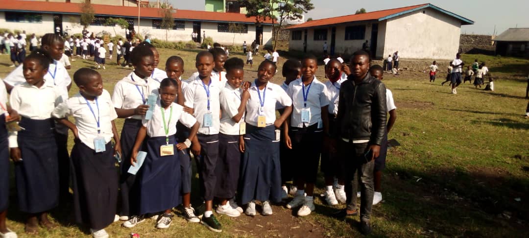 Descente sur terrain des membres  #AFIA MAMA/masisi #Nord-kivu dans le cadre de sensibiliser les écoliers (ères) sur la prévention aux abus et exploitations sexuelles en milieux scolaires. <a href="/afiamama/">AFIA MAMA RDC</a> ,<a href="/annytenga/">ANNY  T. MODI</a> , <a href="/Mulunda_JC/">J-Claude MULUNDA</a> , <a href="/MakokiYaMwasi/">Makoki Ya Mwasi</a> , <a href="/ipas/">Pasakorn Tiwatthanont</a>, <a href="/suede/">hi</a> RDC, <a href="/yarhdrc/">Youth Alliance for Reproductive Health▪YARH | DRC</a> .