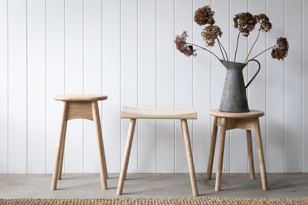 Proud to launch a new range of hand-crafted stools in collaboration with the @nationaltrust made from home-grown @GrowninBritain ash timber by students at the Sylva Wood School sylva.org.uk/blog/national-… #forestry #timber #homegrown #learning #sustainableliving #furniture #wood