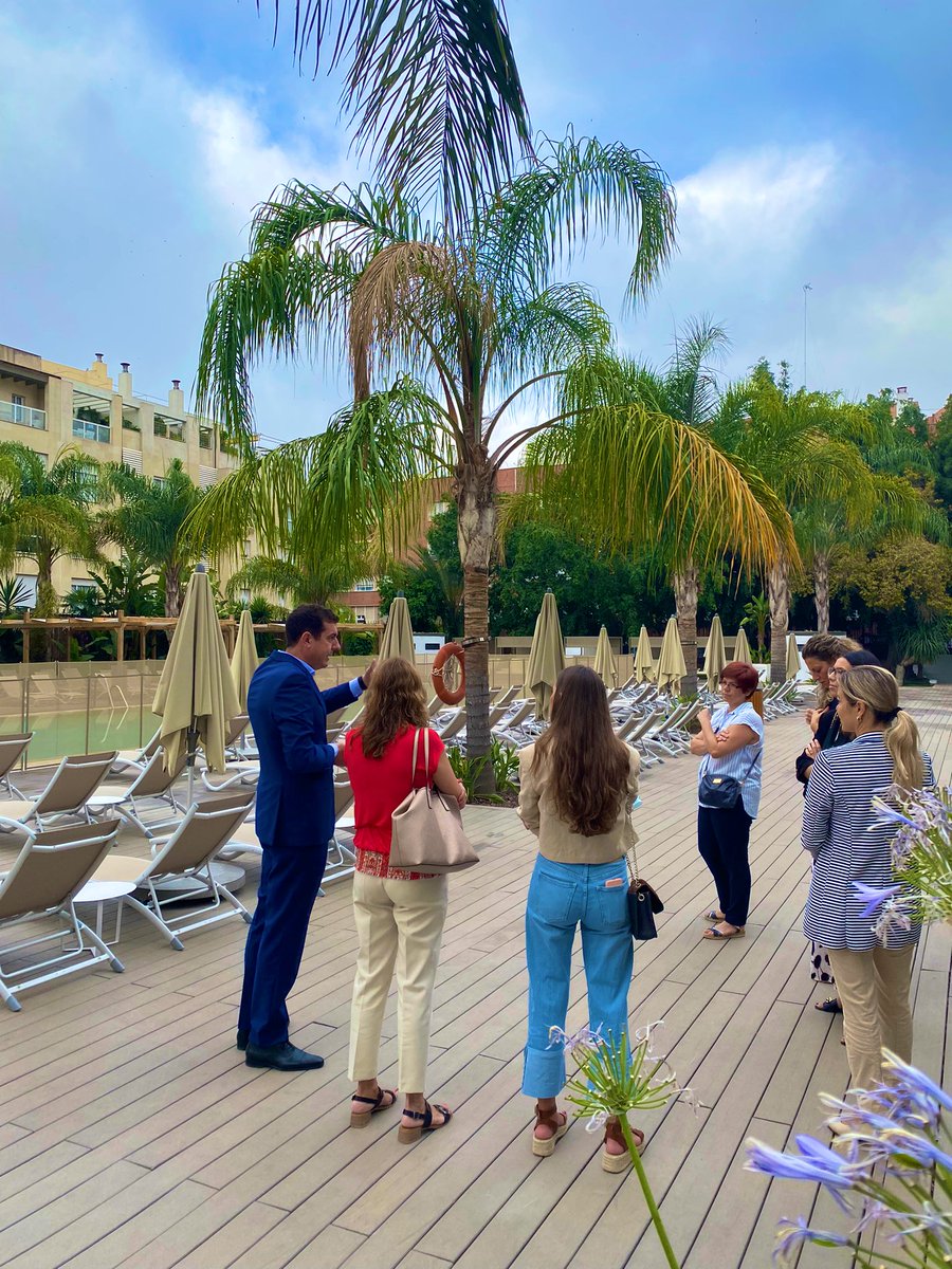 DesireeGiner's tweet photo. Hoy amanecemos en @MeliaLebreros viendo las novedades de uno de los mejores hoteles de la ciudad ☺️ 

Gracias @jmfc_muros por el fantástico desayuno 
#bestteam #wearemelia https://t.co/8jQrt0O18F