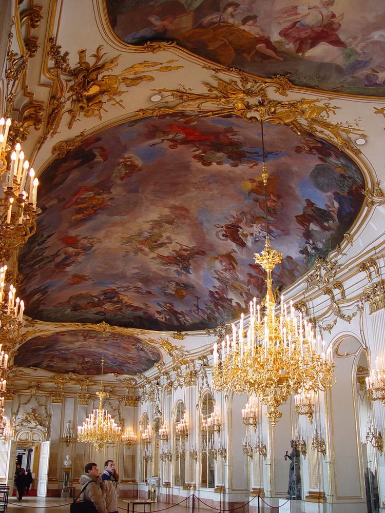 AcademiaAesthe1's tweet photo. Grand Hall, Schonbrunn https://t.co/bpWWxN8xVQ
