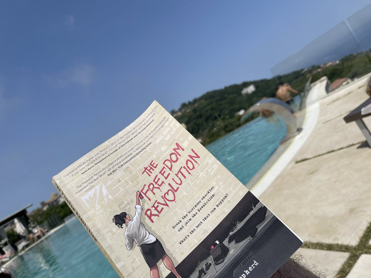 Laying here in #sorrento with amazing views &amp; after losing my life coach, selling my dream car, I quit my job it’s felt like everything is being undone. <a href="/Penina_Shepherd/">Penina Shepherd</a>’s book is inspiring, it’s made me rethink where I want to be in life and how I want to get there. #inspiring