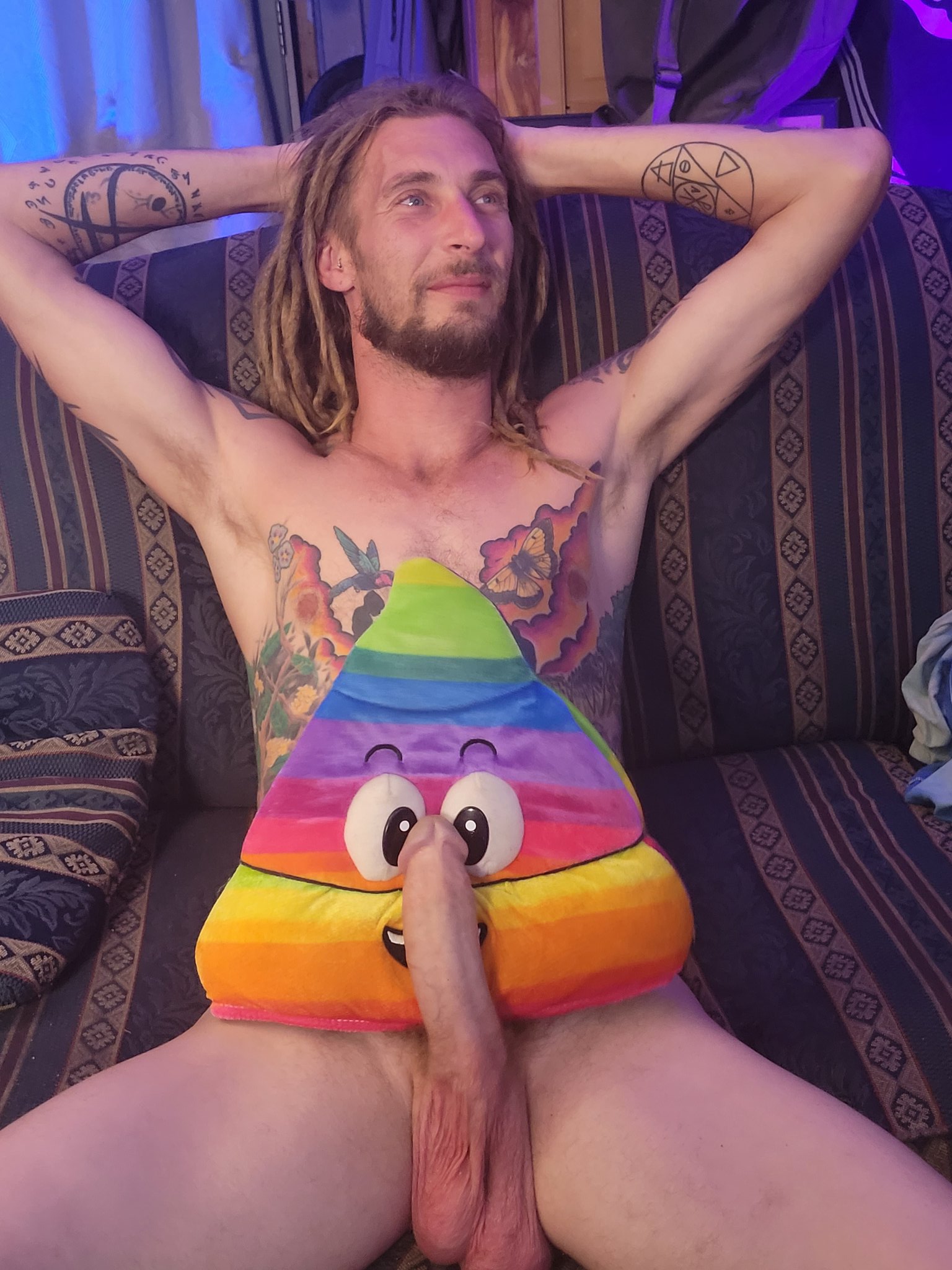 TY YOU EVERYONE! Thank you to all of supporters, talkkers, tippers, and OFC our amazing mods who have helped us grow our community, inspire us to do more everyday, and help us believe that we truly are more than your average cam couple Here's to many more adventures to come✌🏽 https://t.co/i3yUTbMFPk