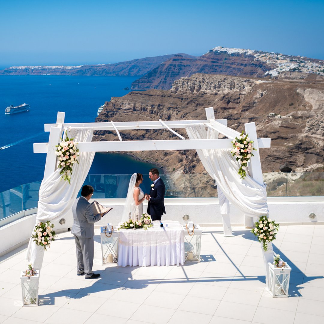 Wishing you a lifetime of happiness and togetherness, the perfect place to immortalize your special day.💍
.
🔥𝔹𝕠𝕠𝕜 ℕ𝕠𝕨!🔥
bookyourweddingday.com        
.
.
#bookyourweddingday #preweddingdestination #destinationprewedding #weddingdaydestination #destinationswedding