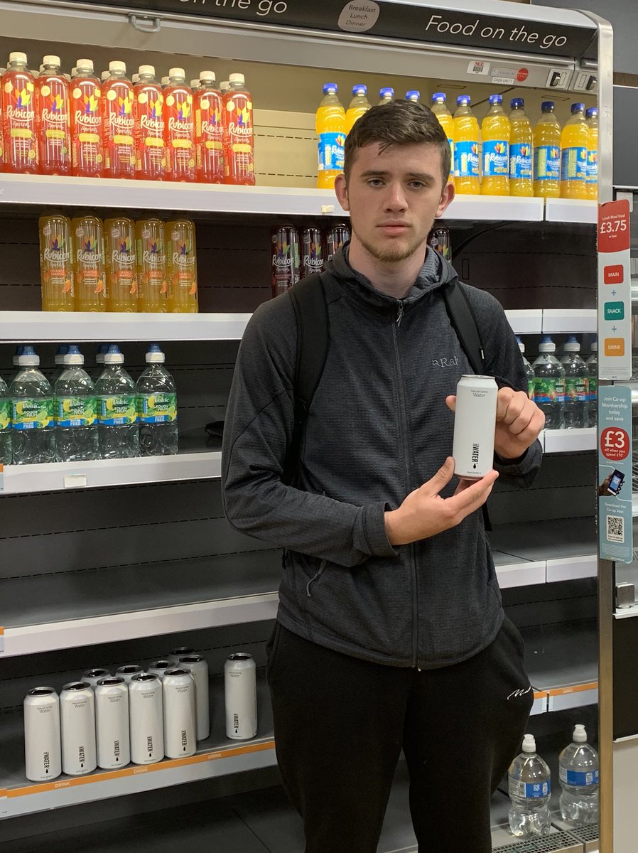 AFC_Mango's tweet photo. Introducing our new partnership - CanO Water 🤩 
Are you bored of drinking normal, boring water?
Well look no further! 
With this fresh beverage, you will be hydrated and scoring all over the pitch!
For more information, go to:
https://t.co/cN02eBpbId
👆👆👆 https://t.co/F4YhByq94I