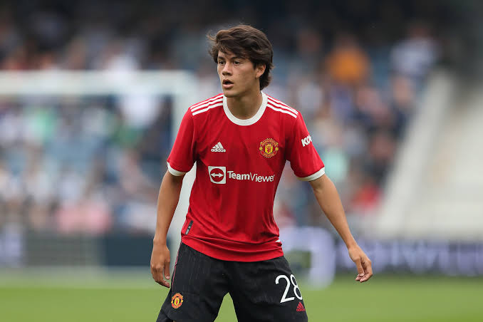 Facundo Pellistri. This lad can improve greatly under Erik Ten Hag. He is one to look out for that Greenwood is away. Since the Glazers are not with us, every resource available must be maximized. Get your Man Utd fan or player kit 👉 wa.me/c/256756276030 #Jamalkits