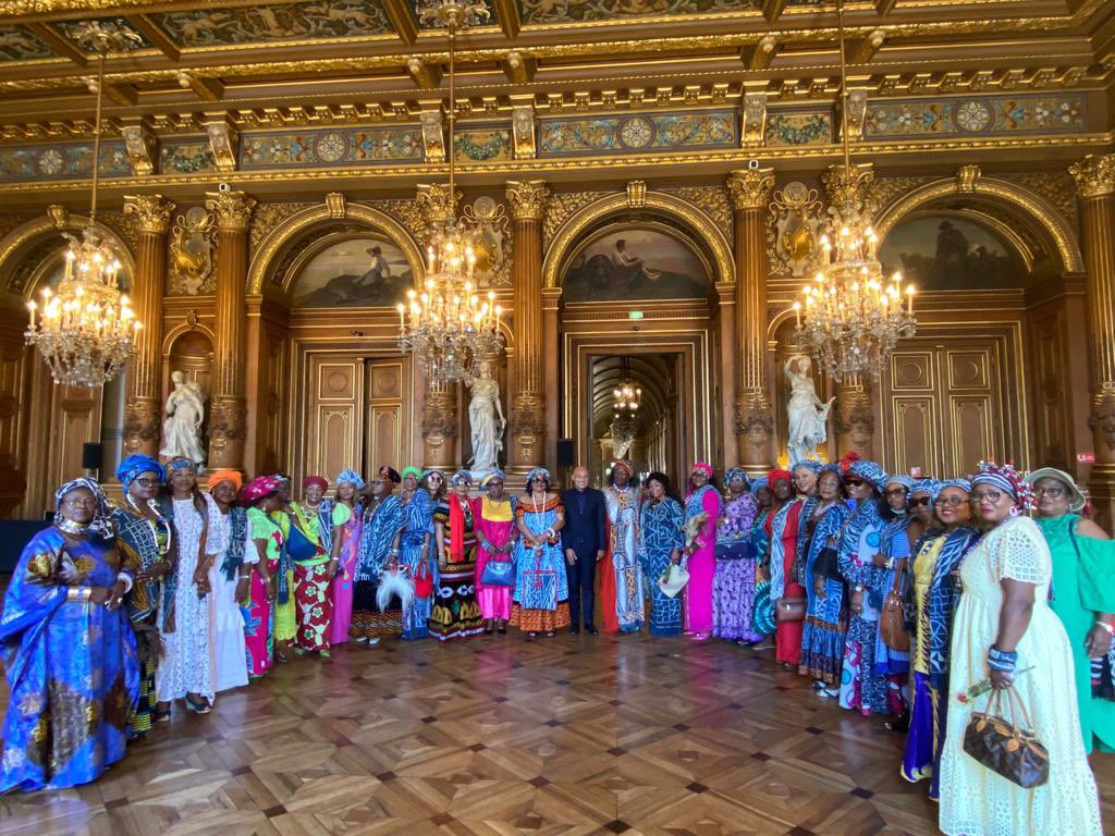 CKetchaCourtes's tweet photo. lors d’une séance de travail autour d’un brunch offert par la Maire de Paris, Anne Hidalgo. @Anne_Hidalgo https://t.co/YlPbFa8AGH