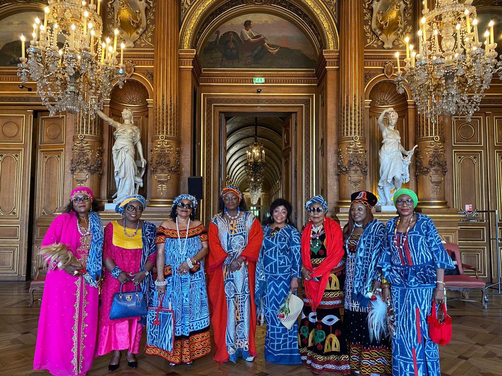 CKetchaCourtes's tweet photo. lors d’une séance de travail autour d’un brunch offert par la Maire de Paris, Anne Hidalgo. @Anne_Hidalgo https://t.co/YlPbFa8AGH
