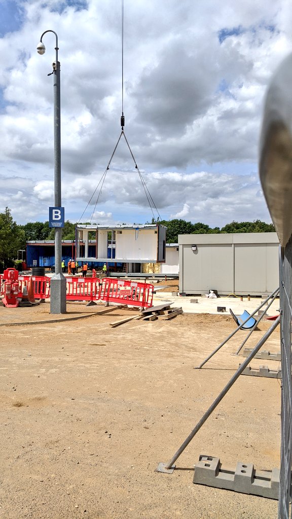 Datolong1's tweet image. チームを率いるには勇気が必要です