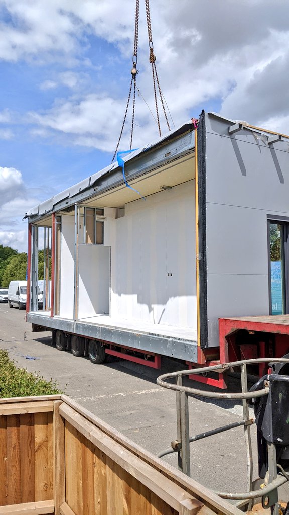 Datolong1's tweet image. チームを率いるには勇気が必要です