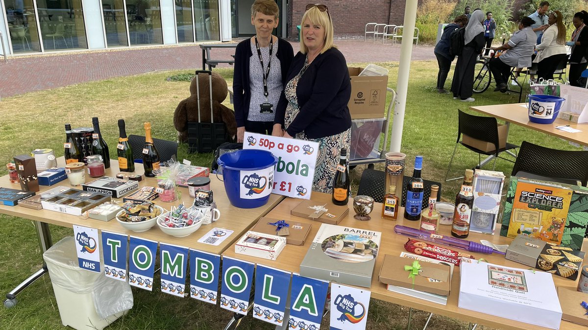 UniNhantsFHES's tweet image. Our teams are hosting an #NHSBigTea event at Waterside, in aid of @NHCFGreenHeart.

It’s open to all with a raffle and tombola with great prizes on offer…and you can even make your own healthy drink with our #smoothie bike!