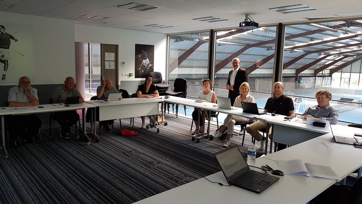 La commission sport-santé s’est réunie le 1er juillet, à Marcq-en-Barœul, afin de finaliser les objectifs et actions répondant à l’ambition fixée : « Passer d’une culture du curatif à une culture de la prévention ».

Un grand merci à la Ligue des Hauts-de-France de tennis.
