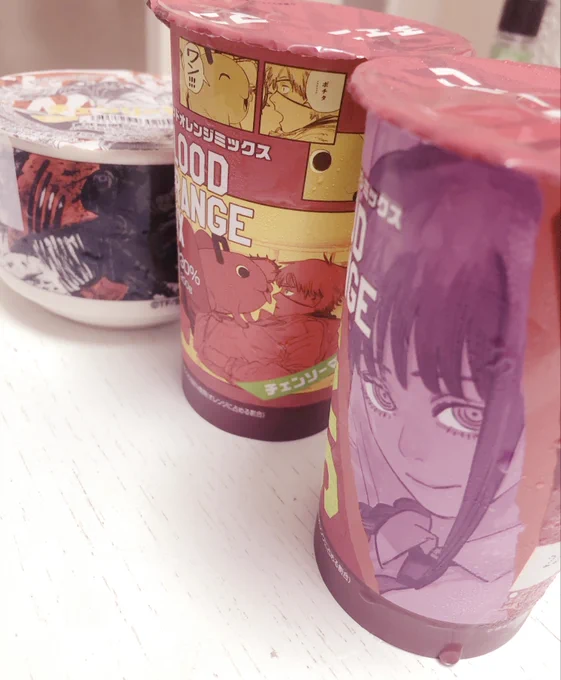 オタク、息を吸うようにマグカップを増やす 