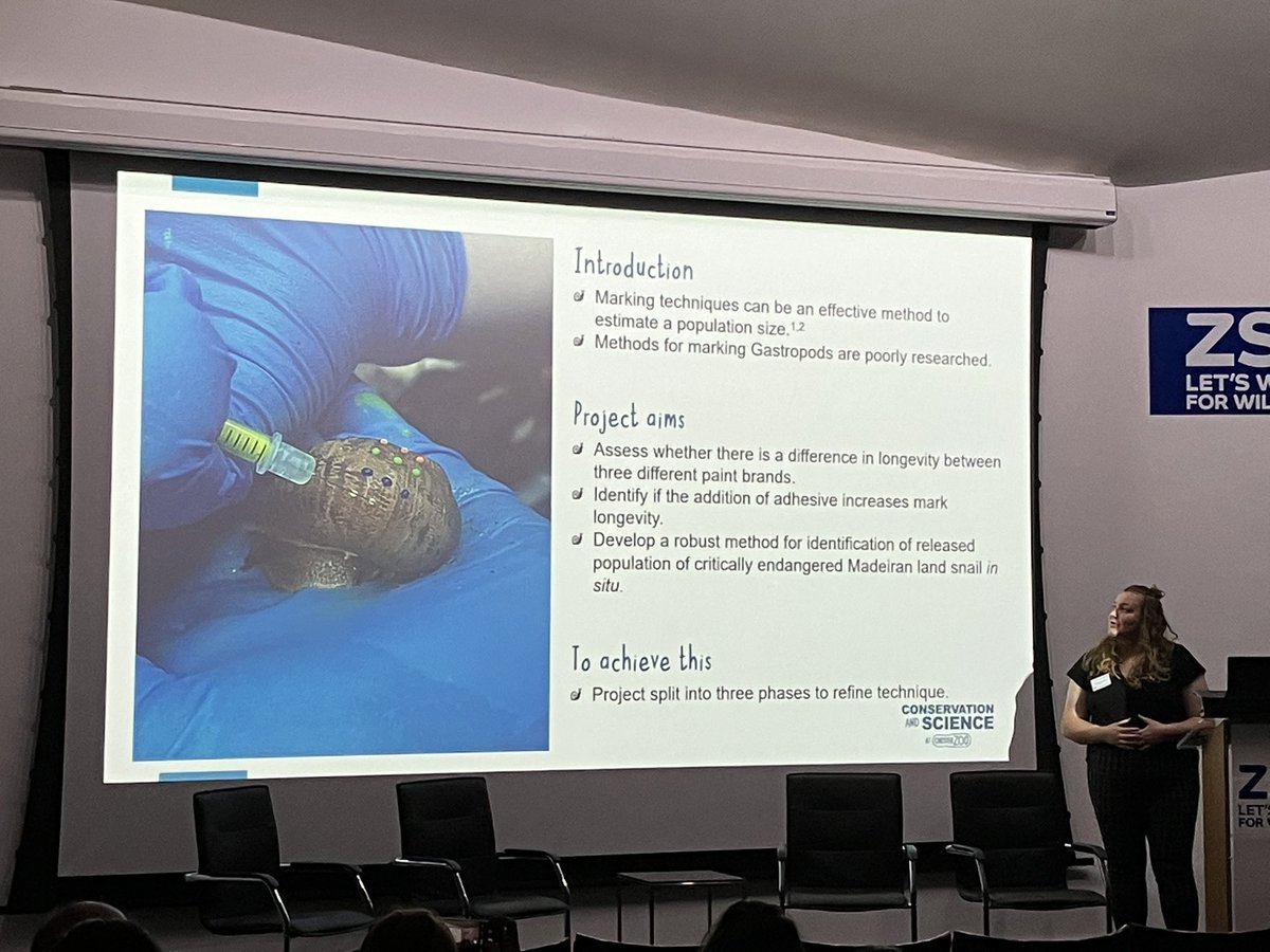 Elutris1's tweet photo. Great start to the @BIAZA Research Conference - two of our @ScienceatCZ placements smashing their presentations on interp use and snail monitoring. As our behaviour placement quoted - snailed it 🐌 #biazaresearch https://t.co/USZvWsu9a2