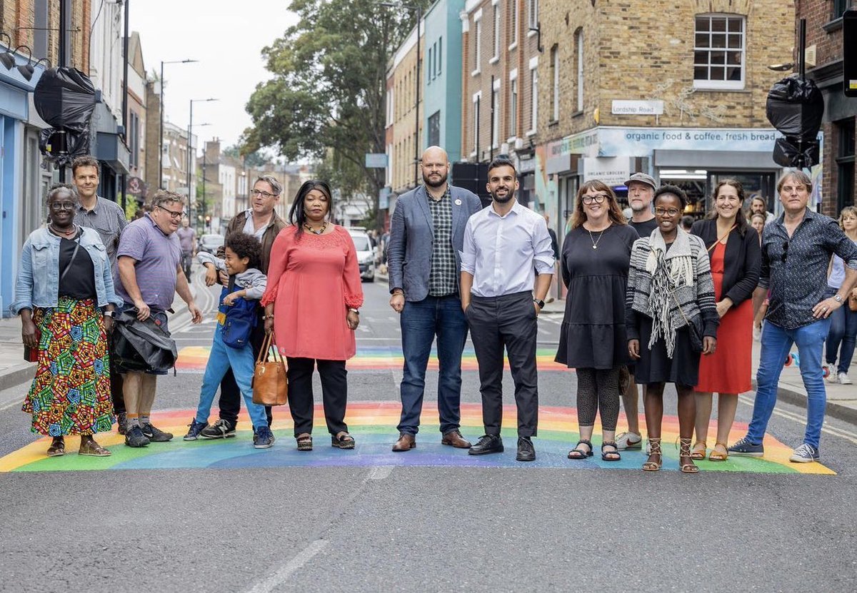 Mete Coban MBE (@metecoban92) on Twitter photo This year’s <a href="/HSscorecard/">Healthy Streets Scorecard</a> puts Hackney among the top London boroughs for creating healthy streets:
🚸 48 School Streets - highest in the country.
🌿 70% of eligible streets are in low traffic neighbourhoods
🚌 51% of bus routes in bus lanes or low traffic areas.
🙏🌍 This year’s <a href="/HSscorecard/">Healthy Streets Scorecard</a> puts Hackney among the top London boroughs for creating healthy streets:
🚸 48 School Streets - highest in the country.
🌿 70% of eligible streets are in low traffic neighbourhoods
🚌 51% of bus routes in bus lanes or low traffic areas.
🙏🌍