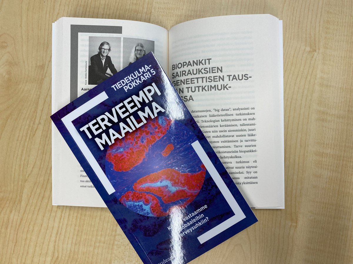 Lukusuositus rannalle! Tiedekulmapokkari-sarjan  Terveempi maailma -teoksessa kartoitetaan globaaleja terveysuhkia ja ratkaisuja ihmiskunnan hyvinvoinnin edistämiseen. Mukana myös artikkeli sairauksien genetiikasta, biopankeista ja FinnGen-tutkimuksesta. epressi.com/tiedotteet/kus…