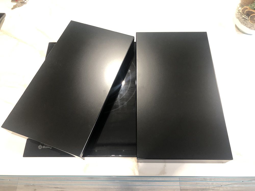 Las cubre encimeras que fabricamos a medida, pueden ser 2 piezas si así lo necesitas. Esto permite apoyar platos o productos cerca, mientras estas cocinando en la otra parte.👍Más información en nuestra web! decortapa.com