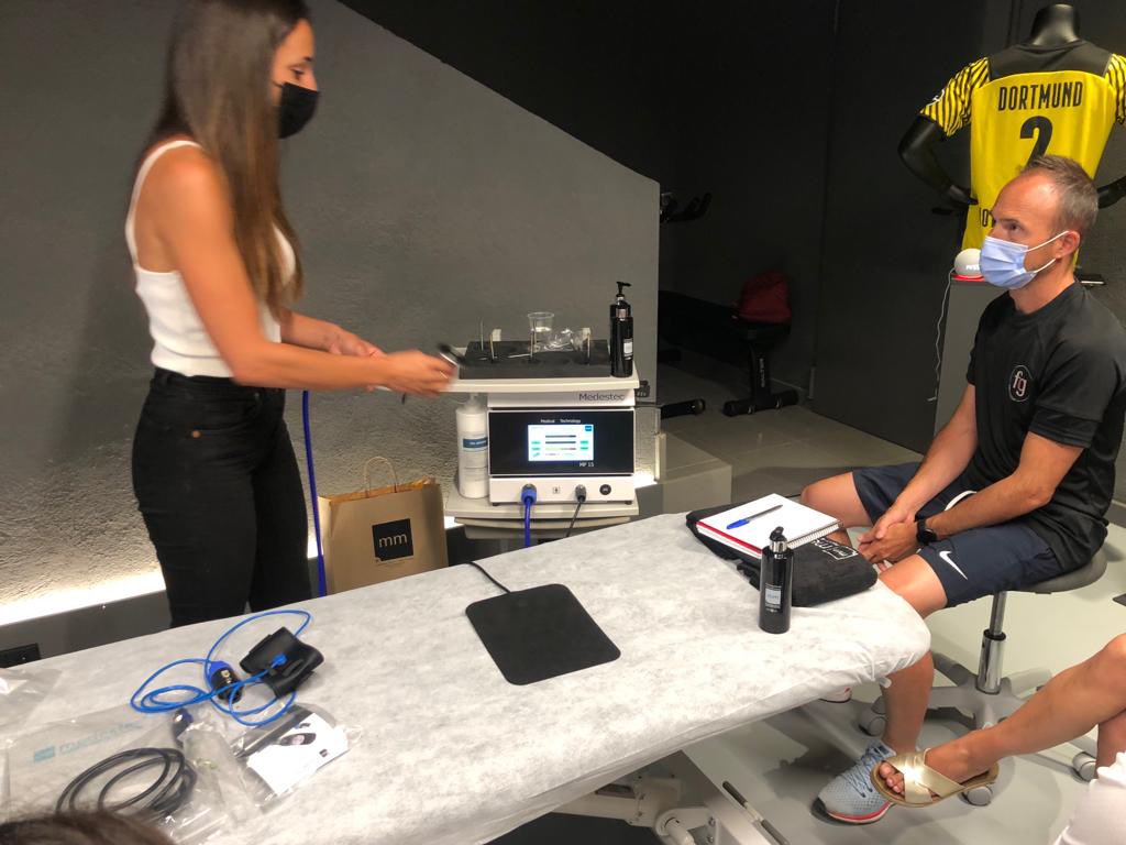 Ayer estuvimos de formación en @fisioglobalnavas ,que acaba de incorporar un equipo Medestec 
La formación es muy importante para Medestec, para que los profesionales sepan utilizar correctamente nuestra tecnología y sepan sacarle el máximo rendimiento
