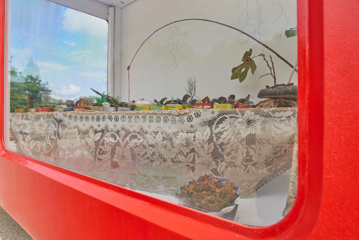 C’est la dernière semaine pour profiter de l’exposition "Ma petite cuisine" de l'artiste Lucie Bayens ! Alors rendez vous jusqu’au 10 juillet pour admirer son travail dans la Tinbox, installée devant le château ! 

#contemporaryart #tinbox #LucieBayens #LaCuisine #Negrepelisse