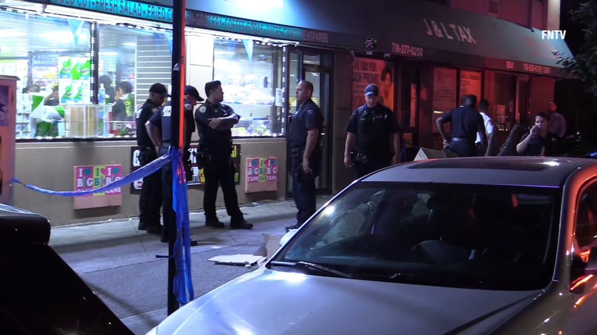 ABC7NY's tweet photo. 13 shot, 3 fatally, in NYC overnight, including 2 killed in Brooklyn bodega https://t.co/s8VrBa0ztn https://t.co/4azZMc6jH0