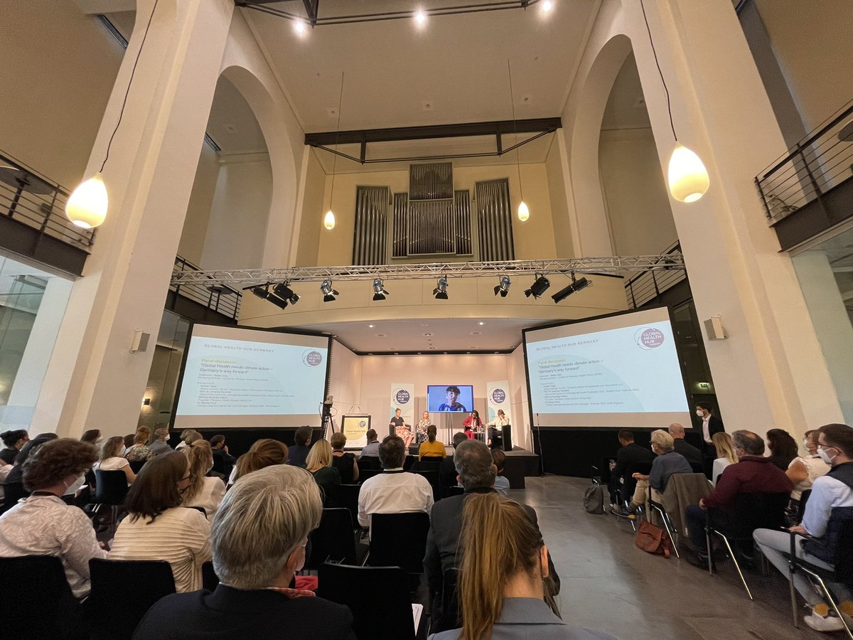 "We are often unable to see the full picture to overcome fragmentation of knowledge“, stated <a href="/NielsAnnen/">Niels Annen 🇩🇪🇪🇺🇺🇳</a> at #GHT2022. Glad to see now the fantastic #AllFemalePanel discussing why &amp; how #GlobalHealth needs climate action.🙏@maike_voss &amp; experts for drawing this bigger picture! 💚