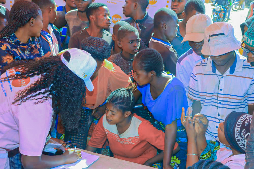 eugene_kongnyuy's tweet photo. RT UNFPARDC "✳️A #Kolwezi, en partenariat avec la division provinciale de la santé du Lualaba et la #SCOSAF sensibilise la population sur la planification familiale avec appui de #UNFPA
✳️En une journée plus de 100 femmes adoptent une méthode moderne… https://t.co/qGUXDYAAJI"