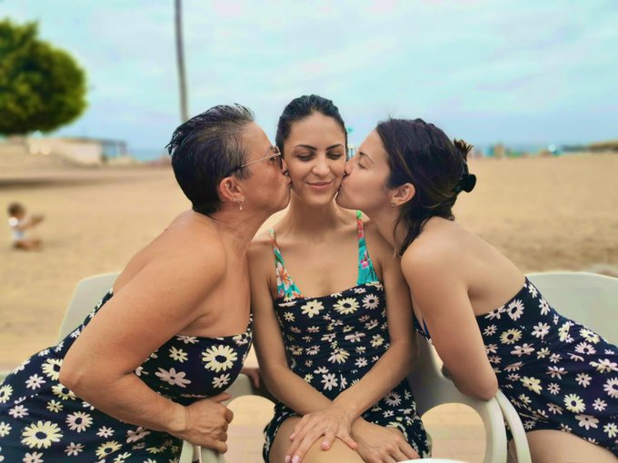 Las tres Mar&iacute;as. #Almeria https://t.co/JvuNtXlQd9<a href="/tag/almeria"class="tags">#Almeria</a>