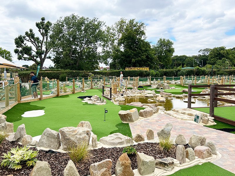 Mini golf anyone?

Putt in the Park at Gunnersbury is now open for golf &amp; drinks only so get booking! Use discount code ‘WELCOME’ for 30% off golf (valid until Thurs when booked online).

Find out more: visitgunnersbury.org/park/putt-in-t…