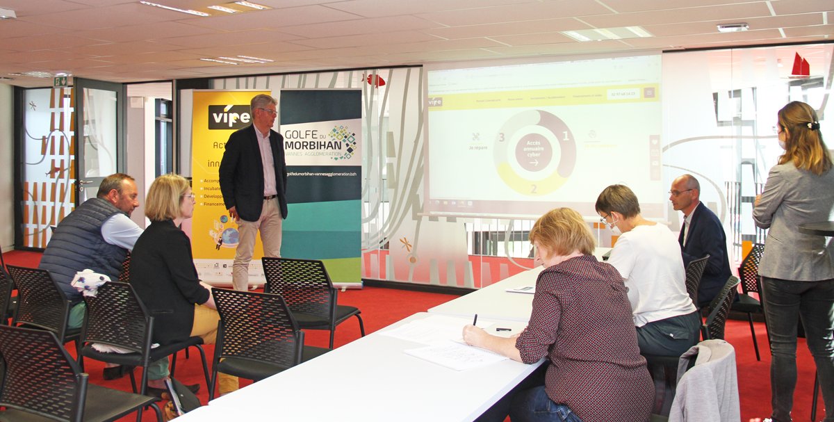 GMVagglomeration (@gmvagglo) on Twitter photo L’agglomération et la <a href="/VIPEVANNES/">Vipe</a> renforcent leur accompagnement à la cybersécurité du territoire avec le déploiement d'un portail dédié aux entreprises et d'une cartographie des formations dans ce domaine pour les étudiants.
👉 …lfedumorbihan-vannesagglomeration.bzh/accompagnement… L’agglomération et la <a href="/VIPEVANNES/">Vipe</a> renforcent leur accompagnement à la cybersécurité du territoire avec le déploiement d'un portail dédié aux entreprises et d'une cartographie des formations dans ce domaine pour les étudiants.
👉 …lfedumorbihan-vannesagglomeration.bzh/accompagnement…
