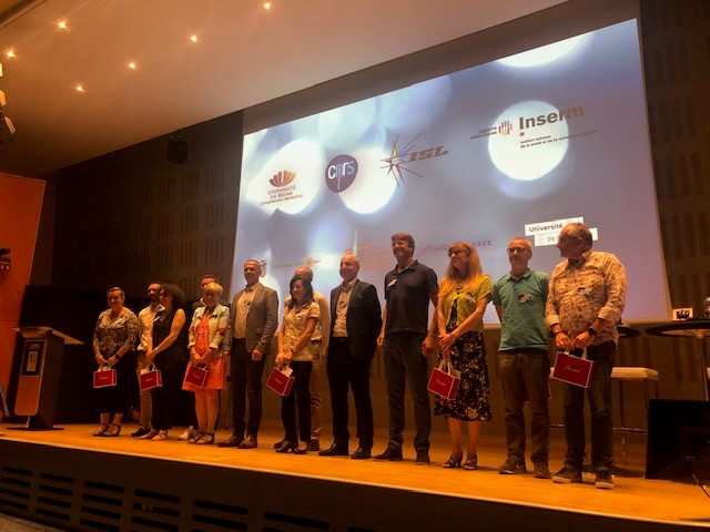 [10 ans du <a href="/CarnotMica/">Carnot MICA</a> - Trophées de l'innovation]

L'ensemble du <a href="/CarnotMica/">Carnot MICA</a> félicite les lauréats de son trophée de l'innovation dans les différentes catégories

@FouziaBT <a href="/FMeyer302/">Florent Meyer</a> <a href="/LavallePhi/">Philippe Lavalle</a> <a href="/mougin_karine/">Karine Mougin</a> Jacques Lalevée <a href="/IREPALASER/">IREPA LASER</a> <a href="/CetimGrandEst/">Cetim Grand Est</a> <a href="/IFTH/">mohamed</a> <a href="/CGuterl/">Cathie VIX-GUTERL</a>