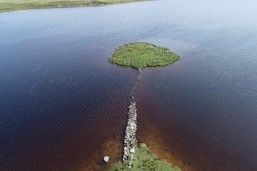 IslandsofStone (@ios_hebrides) on Twitter photo Today we’re doing something a bit different by taking the team to visit the first Neolithic crannog to be discovered and excavated by Ian Armit in the 1980s, Eilean Domhnuill!! <a href="/SBlankshein/">Stephanie Blankshein</a> @_IndianaJack <a href="/DuncanGarrow/">Duncan Garrow</a> <a href="/FSturt/">Fraser Sturt</a> <a href="/R_OrtizV/">Rodrigo Ortiz</a> #ScotlandDigs2022 Today we’re doing something a bit different by taking the team to visit the first Neolithic crannog to be discovered and excavated by Ian Armit in the 1980s, Eilean Domhnuill!! <a href="/SBlankshein/">Stephanie Blankshein</a> @_IndianaJack <a href="/DuncanGarrow/">Duncan Garrow</a> <a href="/FSturt/">Fraser Sturt</a> <a href="/R_OrtizV/">Rodrigo Ortiz</a> #ScotlandDigs2022
