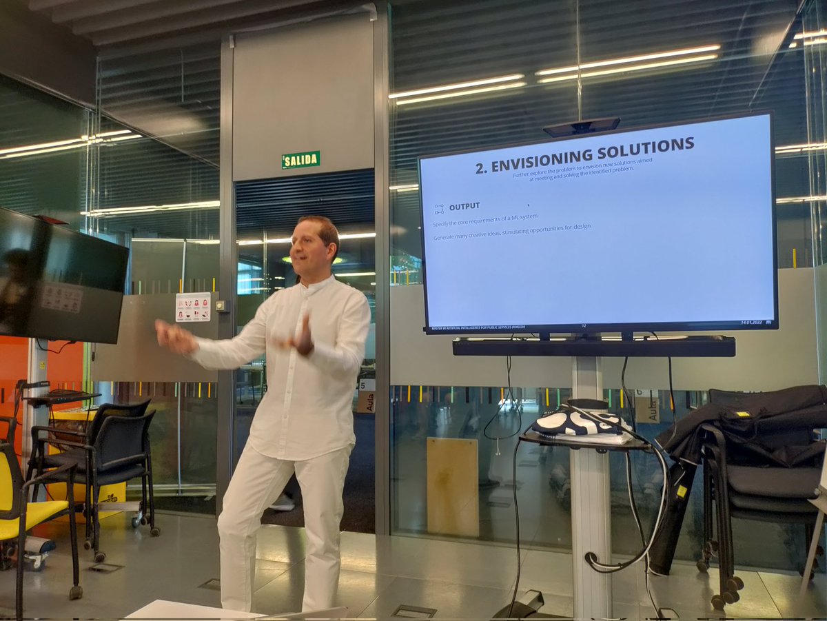 <a href="/ocorcho/">Oscar Corcho</a> on methodologies for service development <a href="/oSocode_es/">oSoc Spain</a> #osoc22