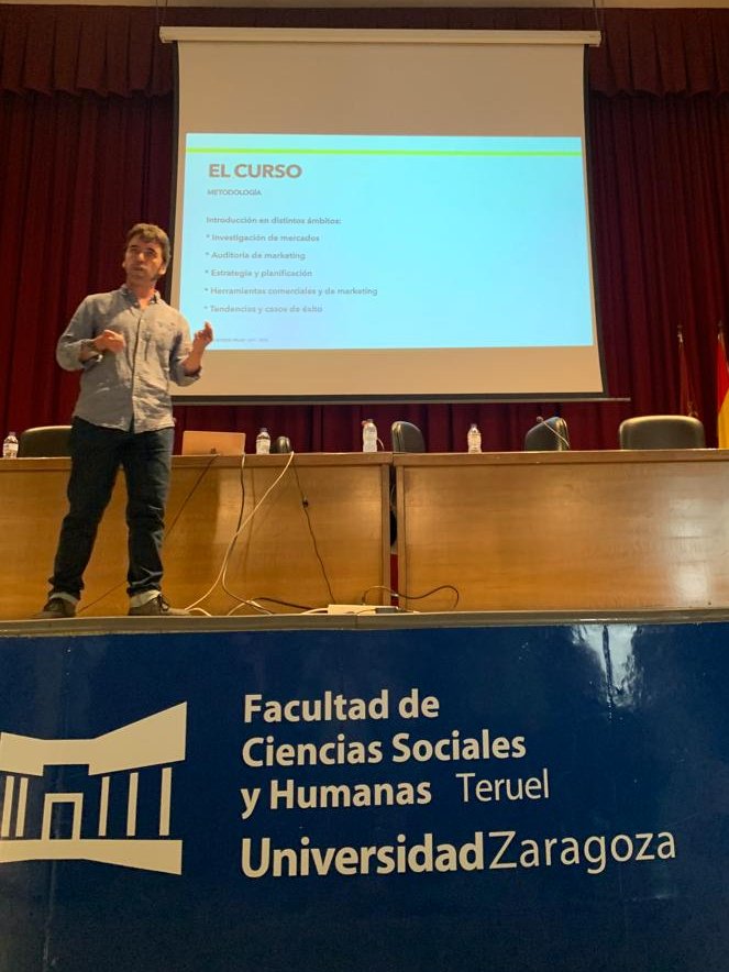 jvpinar's tweet photo. Inauguramos el Curso de Verano sobre Estrategia comercial y comportamiento del consumidor en Teruel. Encantados de encontrarnos en plena semana grande! #Teruel @uvteruel @unizar https://t.co/egQiypM4yx