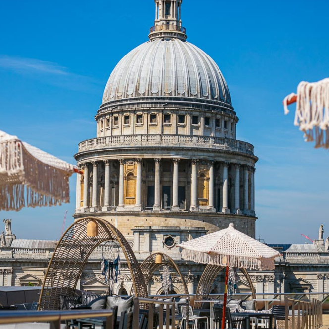 RaydensLaw's tweet photo. Partner Stuart Clark is looking forward to catching up with the #Settify team this evening in #London at the Madison Roof Top Terrace. Let's hope the sunshine continues!
#FamilyLaw #Technology https://t.co/m3tzbN44W7