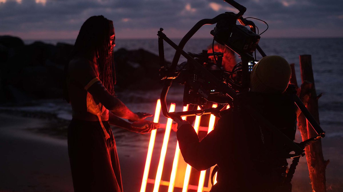 LambdaFilms's tweet image. ➤ 𝘽𝙀𝙃𝙄𝙉𝘿 𝙏𝙃𝙀 𝙎𝘾𝙀𝙉𝙀𝙎 𝙊𝙁 𝙇𝙊𝙏𝙐𝙎, 𝙏𝙃𝙀 𝘾𝙍𝙀𝘼𝙏𝙊𝙍
We're *very proud* to have produced THE CREATOR to promote the launch of the @lotuscars Evija. 
Take an exclusive look into the award-winning advert: lambdafilms.co.uk/lotus-evija-th…
#LotusEvija