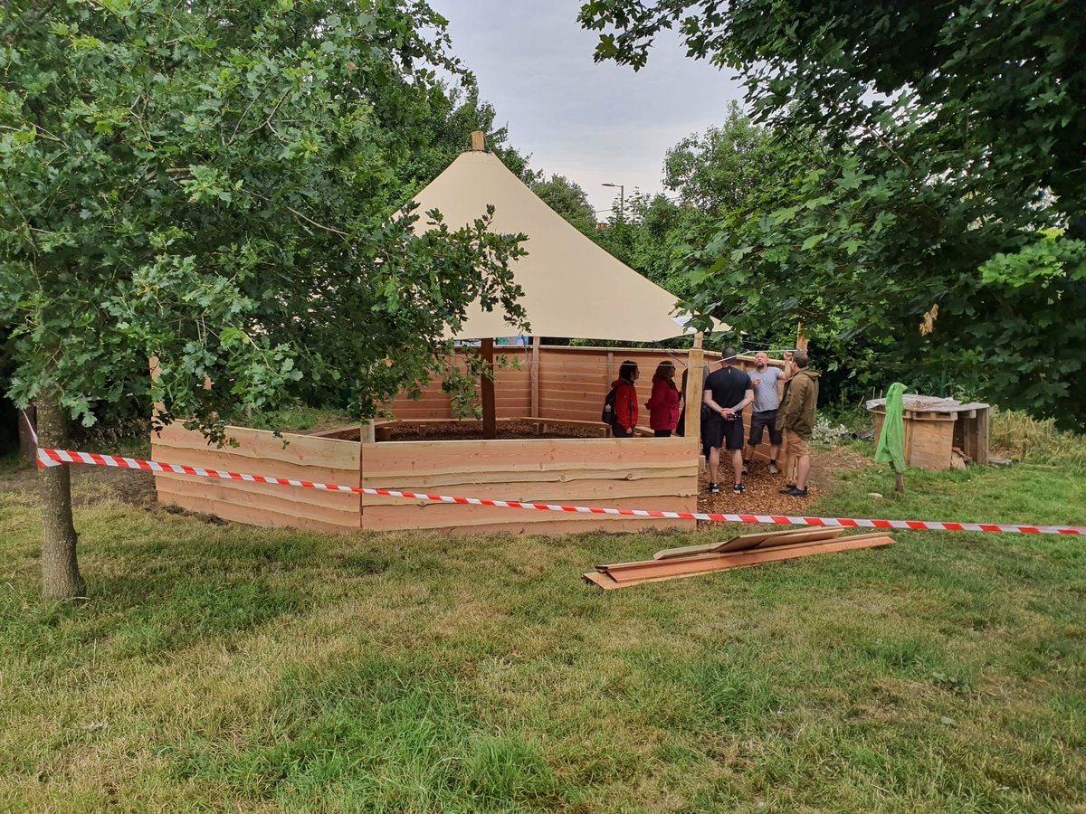 Have a look at the finished #outdoorclassroom at <a href="/TPSPetersfield/">Petersfield School</a>. The team at the school is excited to get out there with their pupils. Here's to lots of #outdoorlearning and teaching moving forward!