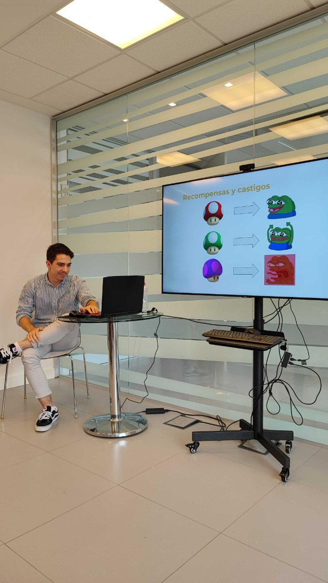 tellmewow's tweet photo. 🙌El jueves pasado celebramos la primera edición de las #WowTalks.
Nuestro compañero @AngelHache_ nos habló de Salud Mental y Videojuegos y nos dejó algunas diapositivas con reflexiones tan chulas como estas.
Muchas gracias a todos los que vinisteis, ¡nos vemos pronto!👾 https://t.co/HS2pmsTmKg