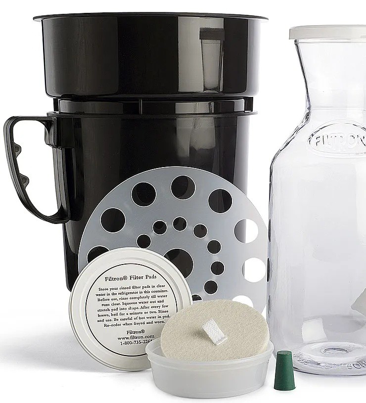 coffeeblogger1's tweet photo. Toddy vs Filtron vs Oxo – The Best Full Immersion Cold Brew Coffee Makers
▸ https://t.co/OYTtzHBYrB

#ColdBrewConcentrate #ColdBrewCoffee #coldbrewcoffeemaker #ColdbrewCoffeeMakers #ColdBrew #CoffeeDictionary #CoffeeBrewingTips #ExtractingSolubleSolids https://t.co/RGIpF9SBbM