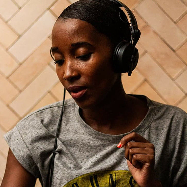 ***ARTIST ANNOUNCEMENT*** 

Next on our amazing line up of gorgeous ladies is ⁦<a href="/Zamzam_24/">Corey Caplan | WLFI</a>⁩

#yesmaam #dj #djane #femaledj