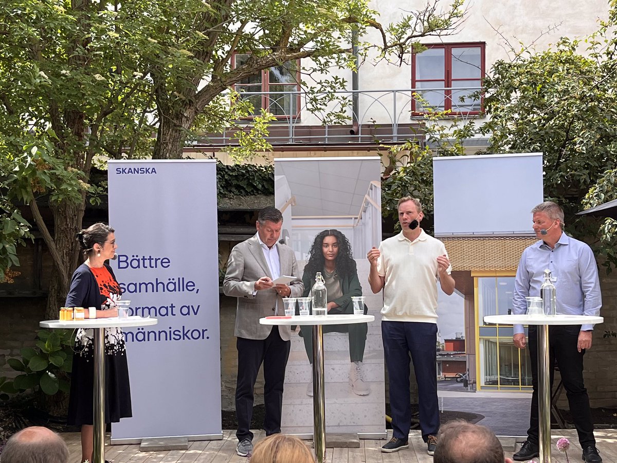 Oskar Ahnfelt apropå näringslivets drivkrafter för hållbara investeringar: "Riskerna att inte investera i klimatomställningen är större än att inte göra det". #Vattenfall #Skanska #Almedalen #SEB #fossilfri