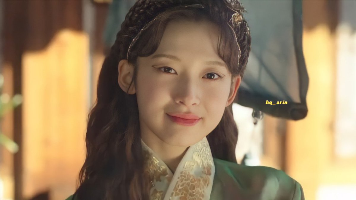 HQ_ARIN's tweet photo. 220703 #AlchemyofSoulsEp6 - Arin cuts

Stunning. 😭

#ARIN #OHMYGIRL #아린 #오마이걸 @8_OHMYGIRL https://t.co/h61rEtjWGd