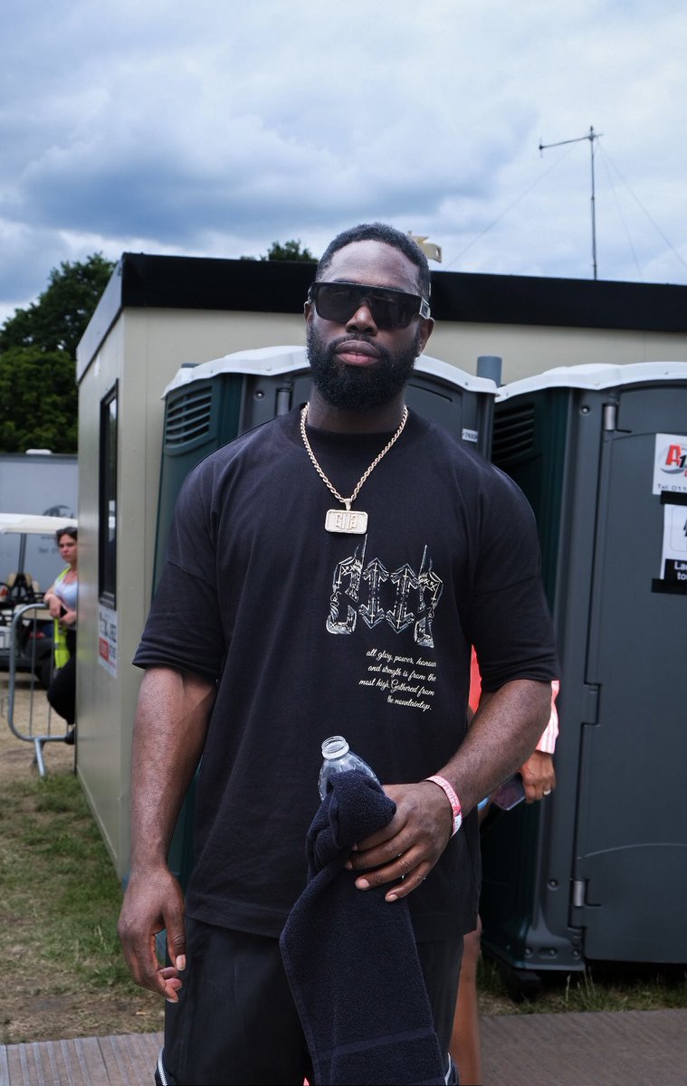 reecewhiteheadd's tweet photo. @THEREALGHETTS for @WirelessFest https://t.co/iRx1PaBTs5