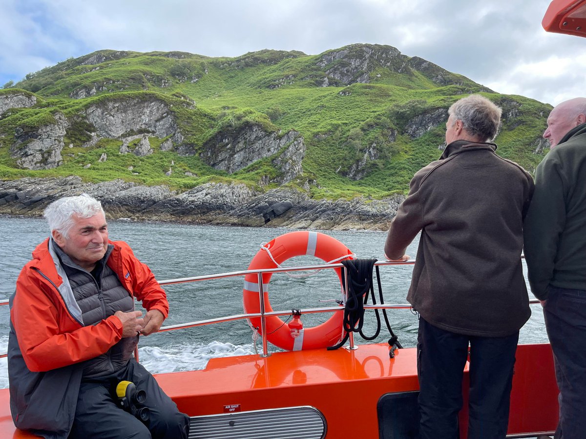 msargyll's tweet photo. #msargyll's Men's Wellbeing group boat trip to The Corryvreckan world's 3rd largest whirlpool. Spotting wildlife, exhilarating wave riding & laughs in the beautiful #Argyll outdoors what a way to boost mental wellbeing @mentalhealth @SelfMgmtScot @IndependentAge @Argyll_ButeTSI https://t.co/gsqdLy2RxJ