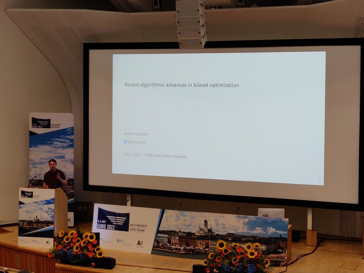 Twitter-influencer @schmaidt giving a plenary about #bilevel #optimization at #EURO2022 #orms