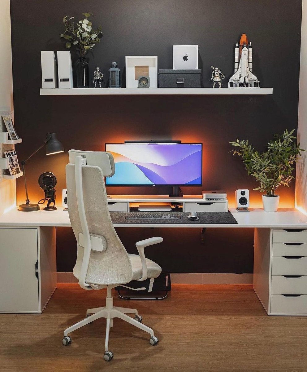 OfficiallyTCA's tweet photo. Pick your setup. 😁 https://t.co/dR1Er8ltrF