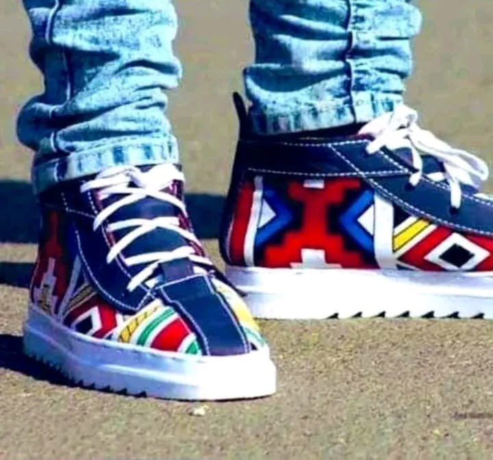 IBUTHOsneakers's tweet image. 🔥🔥🔥🔥🔥🔥🔥🔥🔥🔥🔥🔥
IBUTHO SNEAKERS 👟 
We manufacture genuine leather sneakers 
We courier Nationwide 🚚
Delivery in 3-5 days📦
For Orders: 072 582 3636🚀
BREAKING NEWS |  Natasha |  #FuelPrices  | Mapitsi | Jub Jub