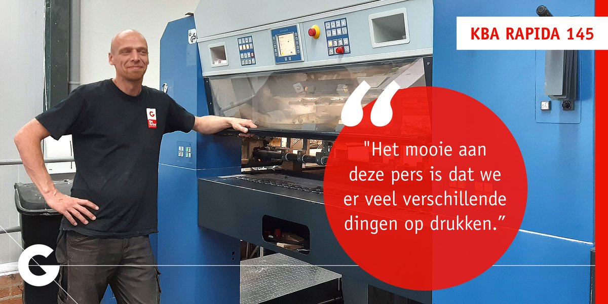 Onze drukker Eric is een van de gezichten bij de KBA Rapida 145. 

"Het mooie aan deze pers is dat we er veel verschillende dingen op drukken; verzamelwerk, maar ook grote posters", aldus Eric. 

#kbarapida145 #grootsgedrukt #machinepark