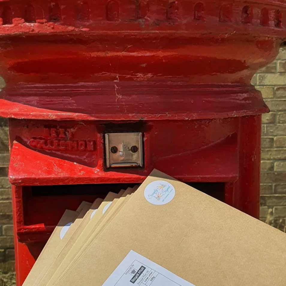 simplysignedbsl's tweet photo. 🎶 Oh yes, wait a minute Mister Postman.
Wait, Mister Postman.
Mister Postman, look and see,
Is there a letter in your bag for me?! 🎶

YES! Quite a few for us! A postbag full of certificates received and now on their way to all our students that passed their recent exams! #BSL https://t.co/9l9FanPs6j